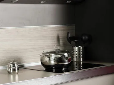 Wie Küche Dunstabzugshaube in High-Tech-Gehäuse zu wählen?